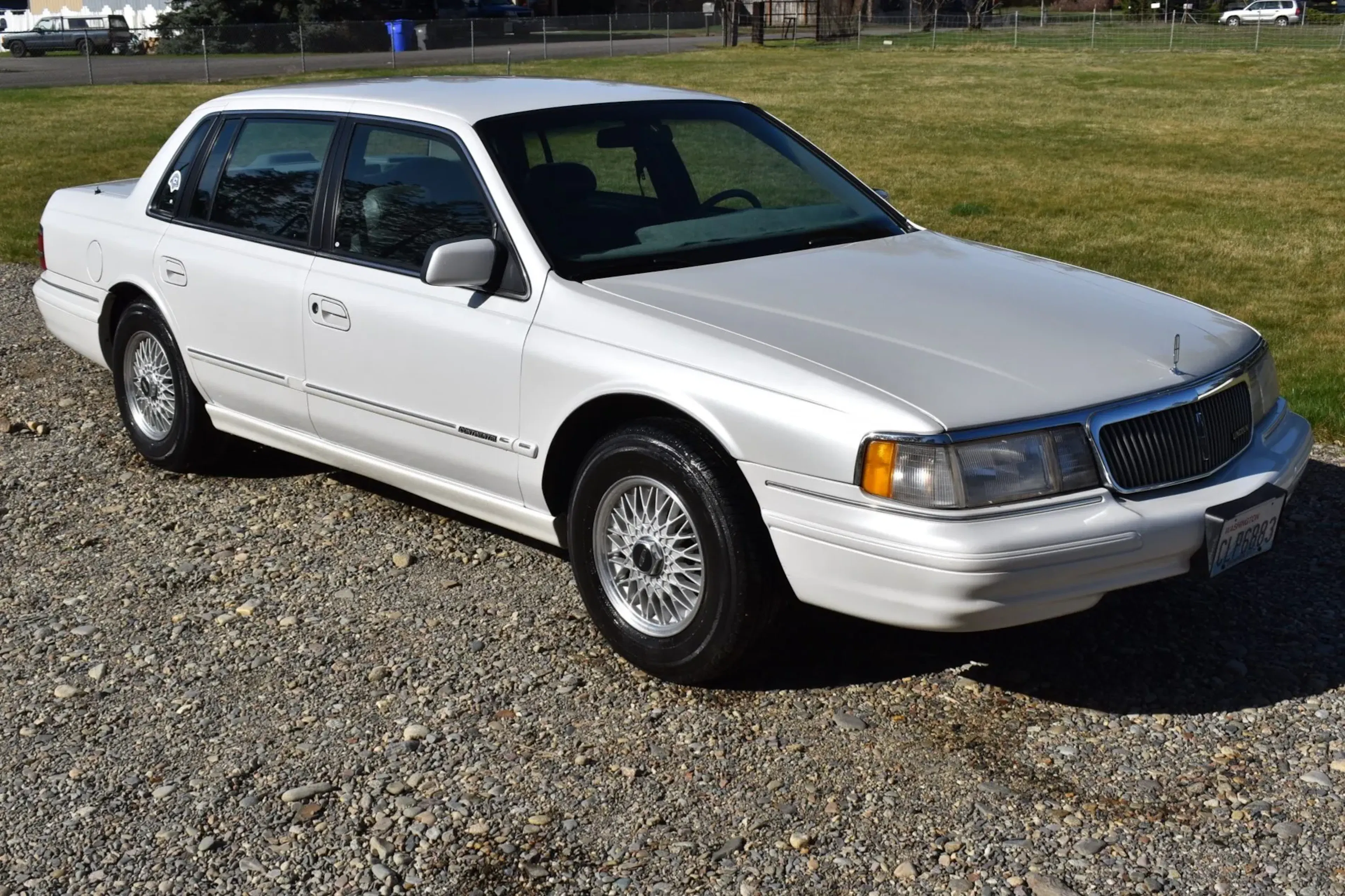 1992 Lincoln Continental VIN 1LNLM974XNY619899 | Hagerty Valuation
